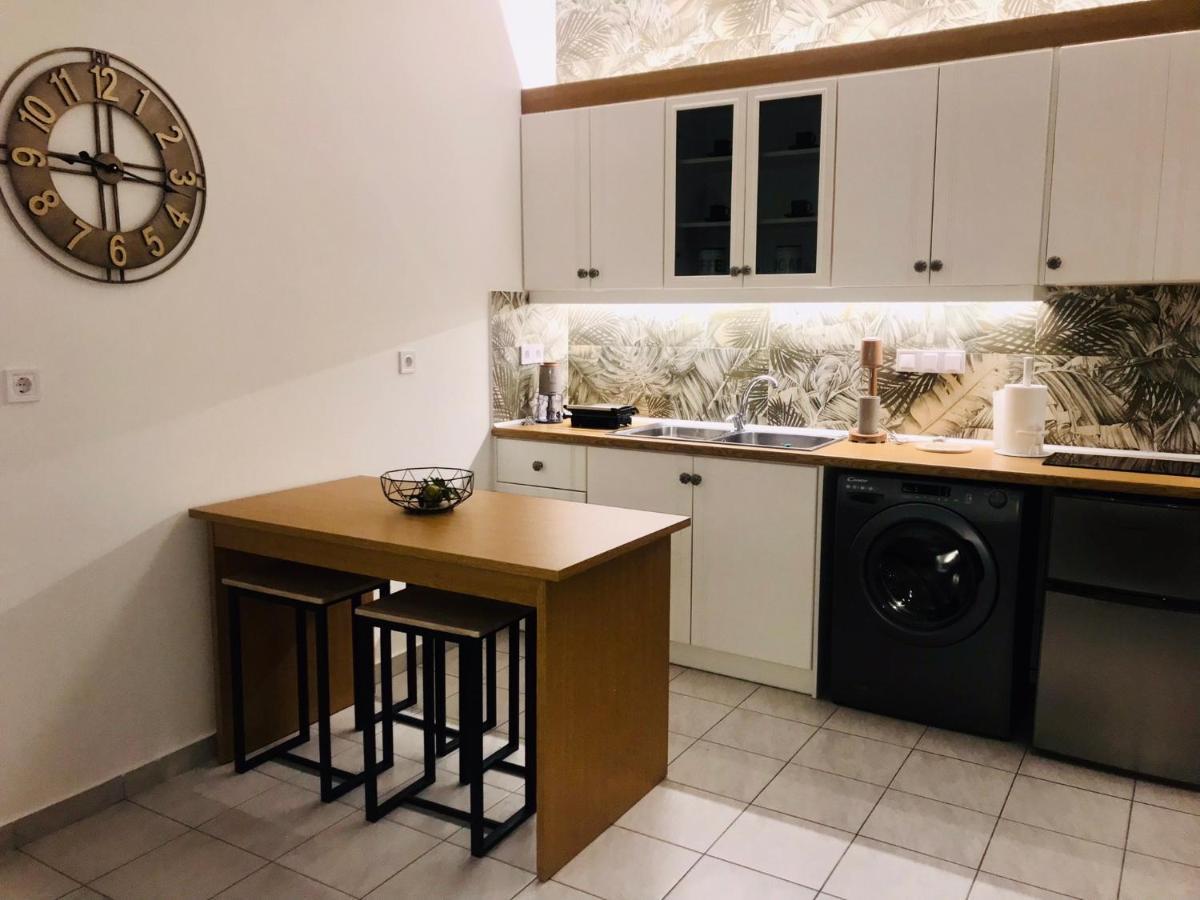 Appartement Benaki Balsam à Kalamata Extérieur photo
